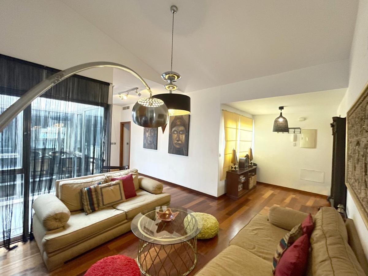 Atico En Plaza De La Constitucion 3 Bedrooms Malaga Exterior photo
