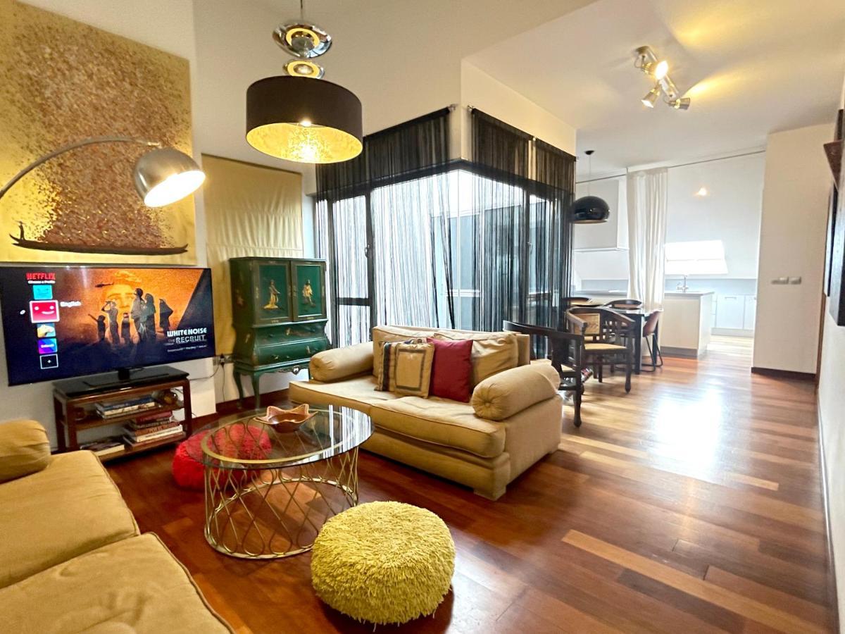 Atico En Plaza De La Constitucion 3 Bedrooms Malaga Exterior photo